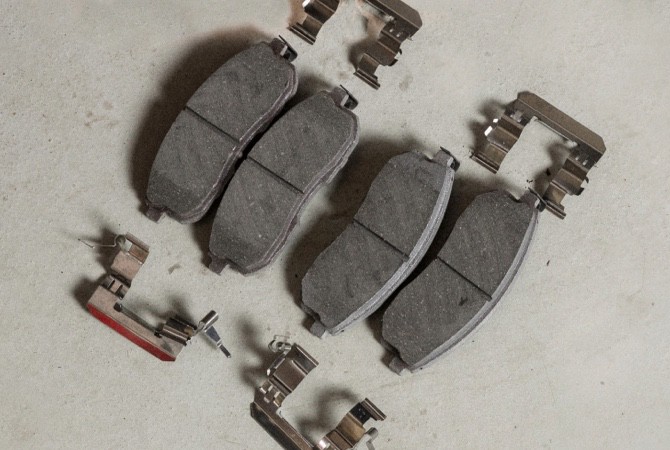 Motorcraft Genuine Brake Pad Set – Part # BRSD1045, Vehicle-Specific Fit For Reliable Stopping Power